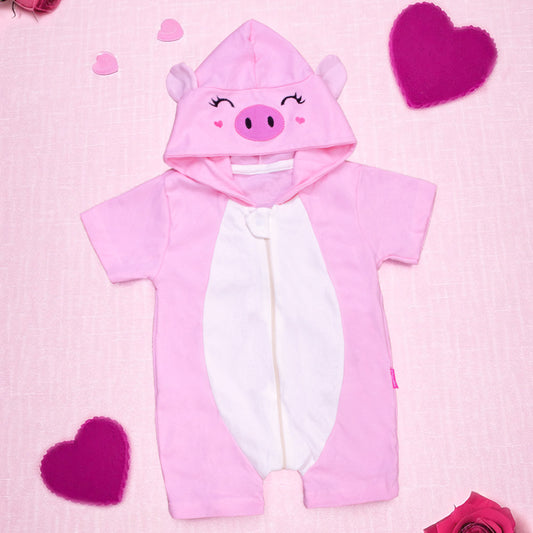 Macacão Infantil Curto Com Capuz Bordado Porquinha Rosa